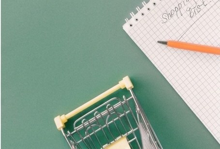 Carte, liste de courses et sac shopping, symbole du sourcing produit